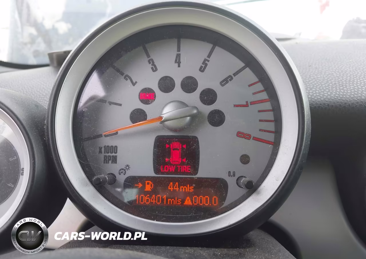 2010 Mini Cooper VIN:WMWMR3C5XATZ19145 - 7