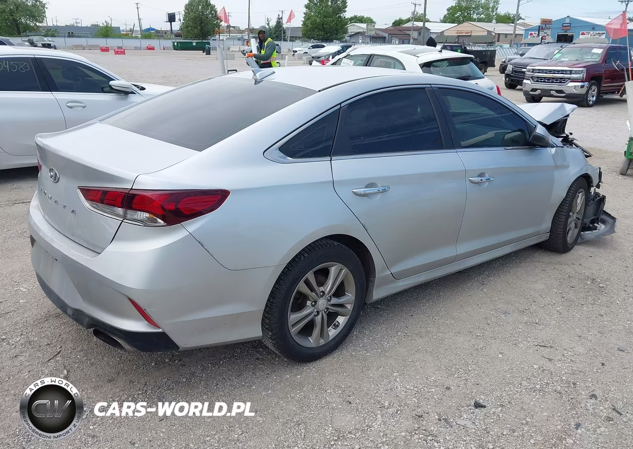2019 Hyundai Sonata Sel VIN:5NPE34AF2KH770617 - 4