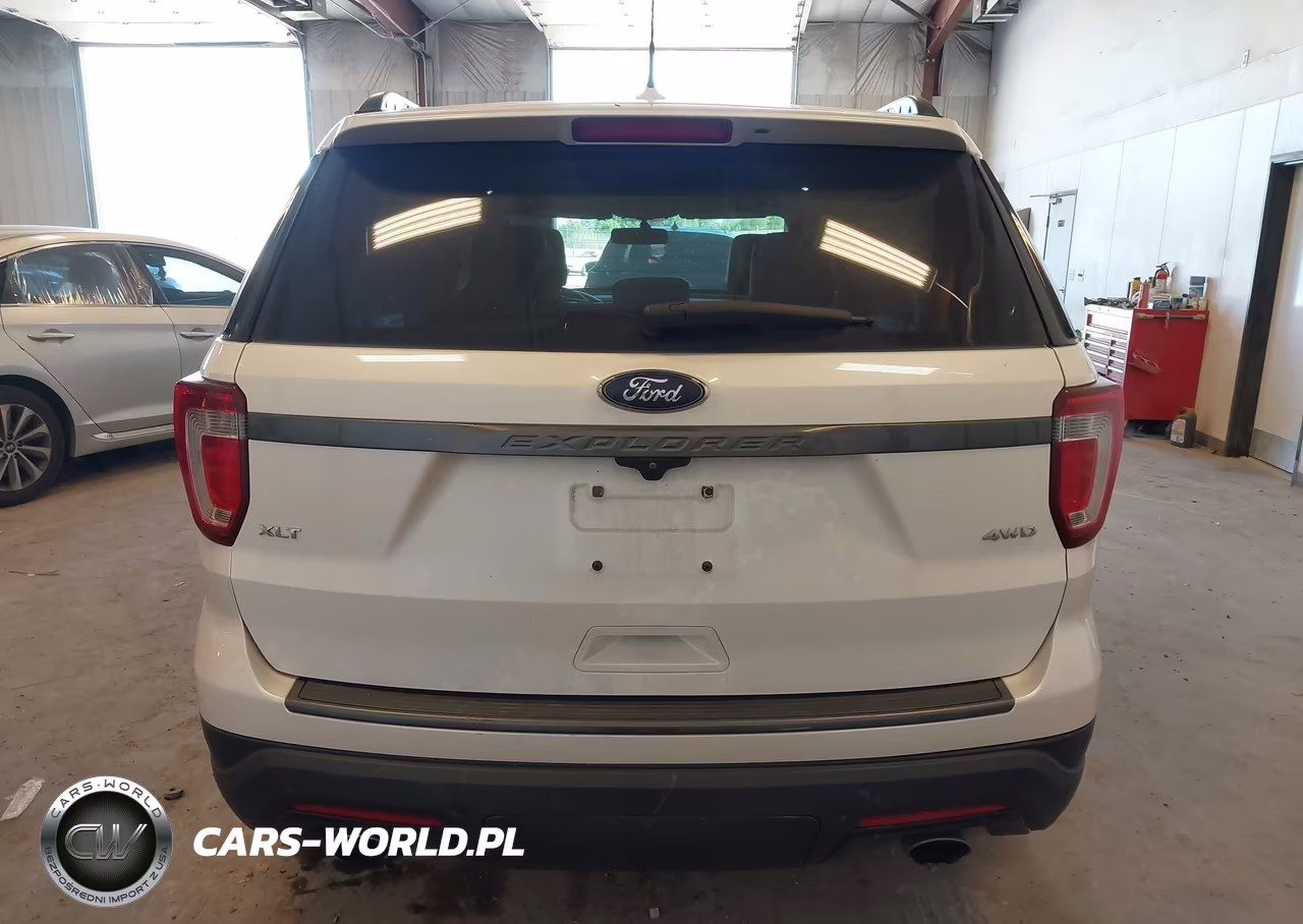 2019 Ford Explorer Xlt VIN:1FM5K8D80KGA14324 - 16