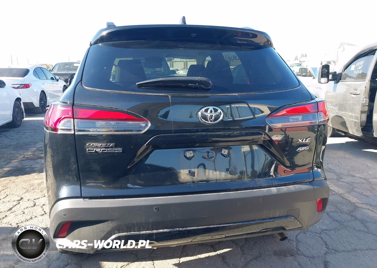 2025 Toyota Corolla Cross Xle VIN:7MUDAABG2SV145996 - 17