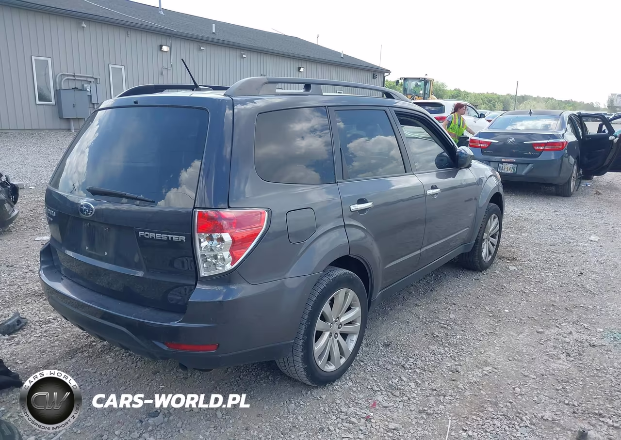 2011 Subaru Forester 2.5X Premium VIN:JF2SHBDCXBH740730 - 4