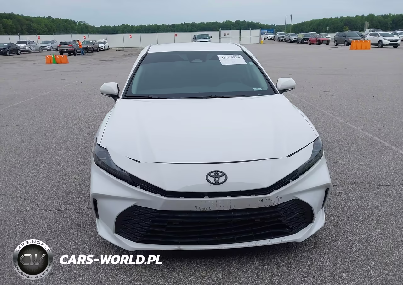 2025 Toyota Camry Le VIN:4T1DAACK9SU103958 - 12