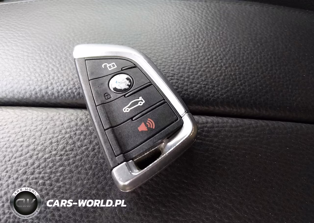 2014 BMW X5 xDrive50I VIN:5UXKR6C50E0J71572 - 11