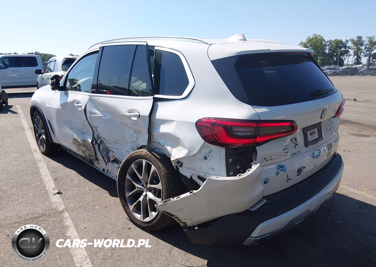 2019 BMW X5 xDrive40I VIN:5UXCR6C5XKLL40365 - 3