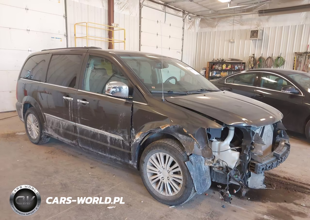 2016 Chrysler Town & Country Touring-L