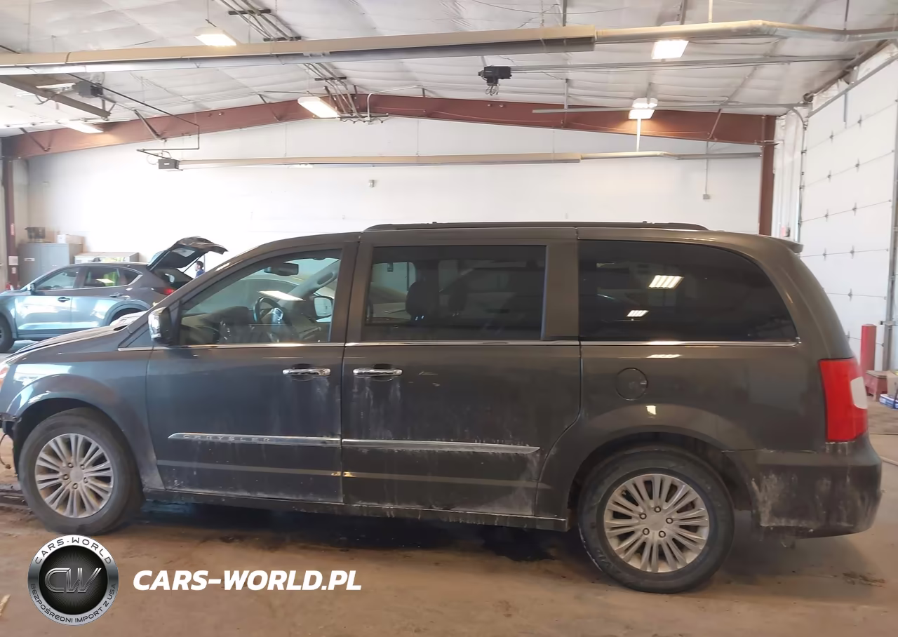 2016 Chrysler Town & Country Touring-L VIN:2C4RC1CG0GR261349 - 14