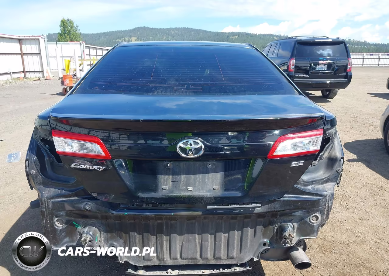 2014 Toyota Camry Se VIN:4T1BF1FK8EU320197 - 17