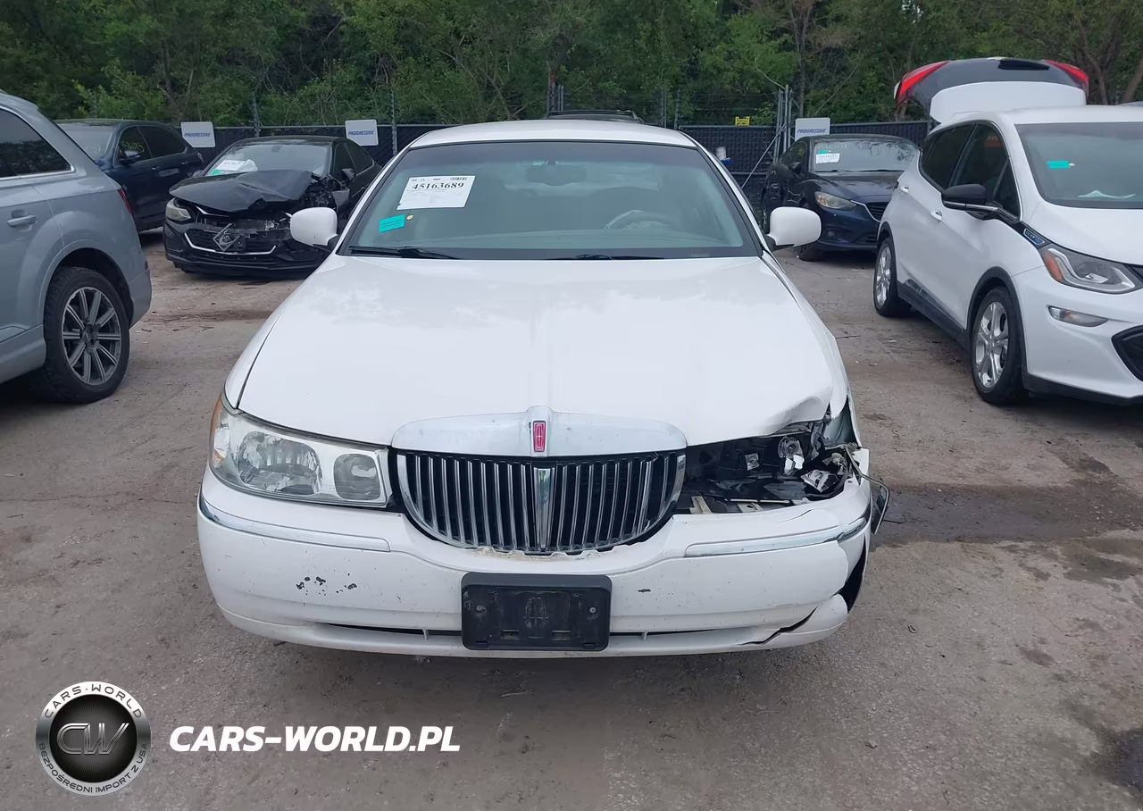 2002 Lincoln Town Car Executive VIN:1LNHM81W02Y611445 - 12