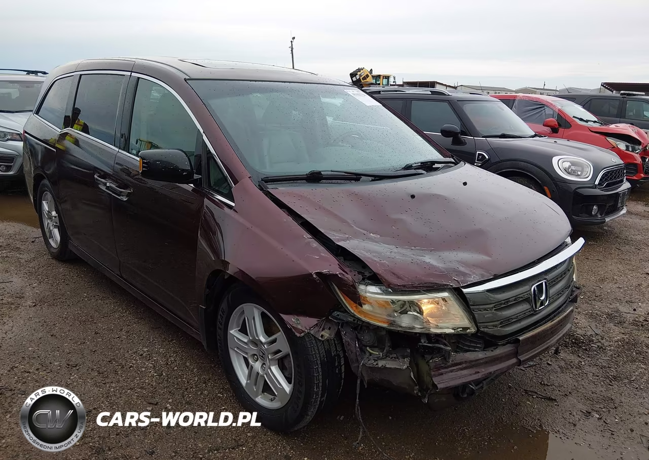 2013 Honda Odyssey Touring-Touring Elite