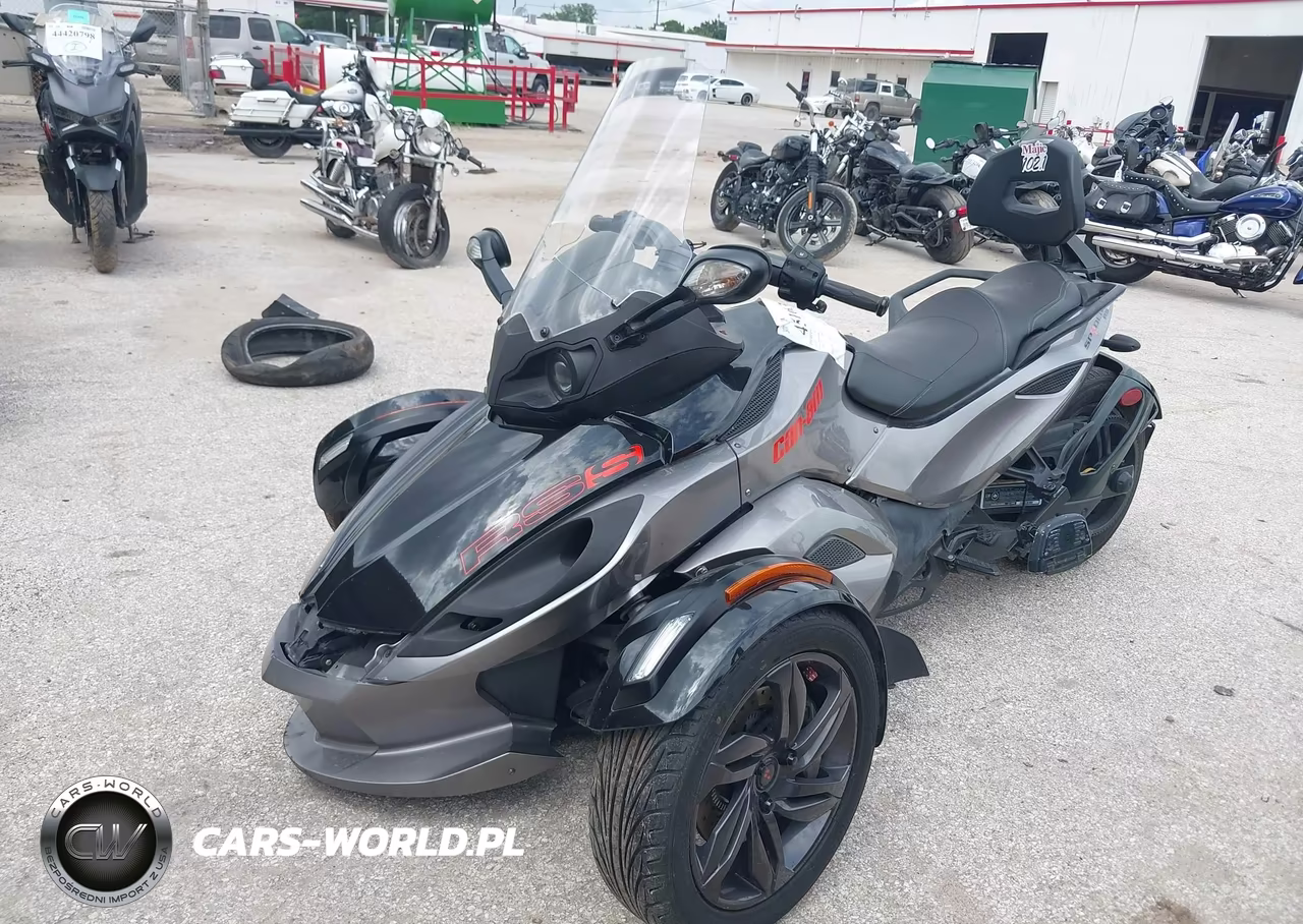 2013 Can-Am Spyder Roadster Rs-Rs-S VIN:2BXNABC1XDV000853 - 2