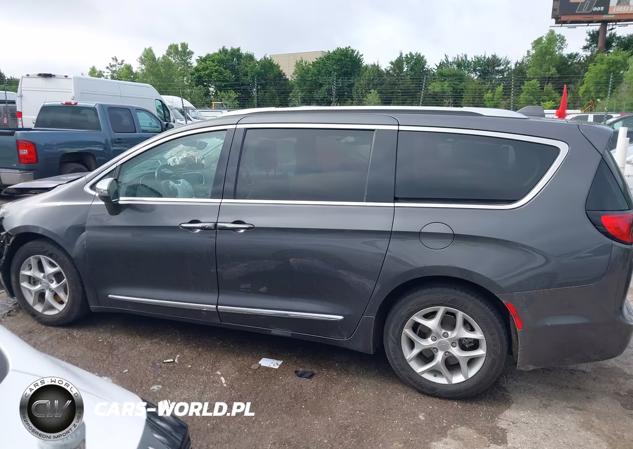 2020 Chrysler Pacifica Limited VIN:2C4RC1GG4LR203345 - 14