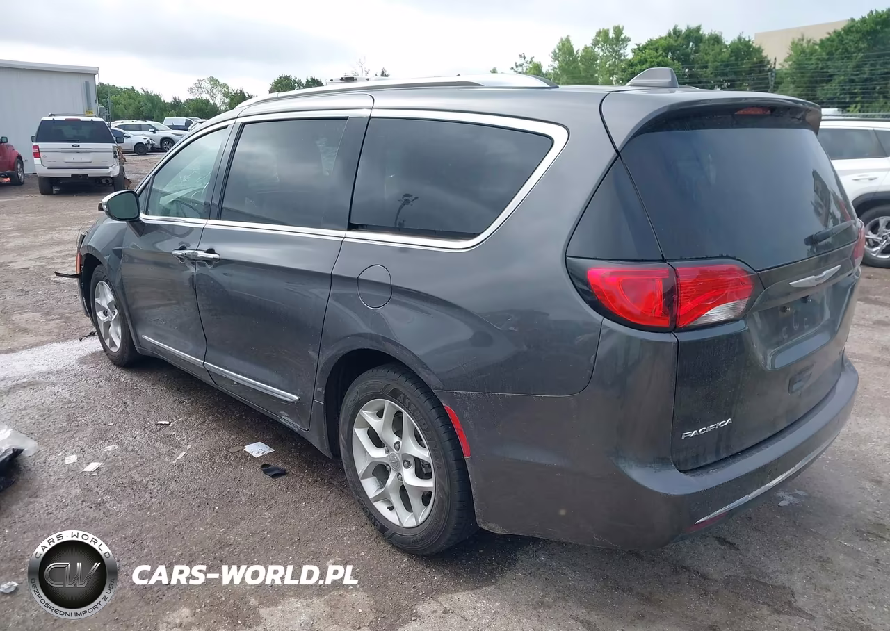 2020 Chrysler Pacifica Limited VIN:2C4RC1GG4LR203345 - 3