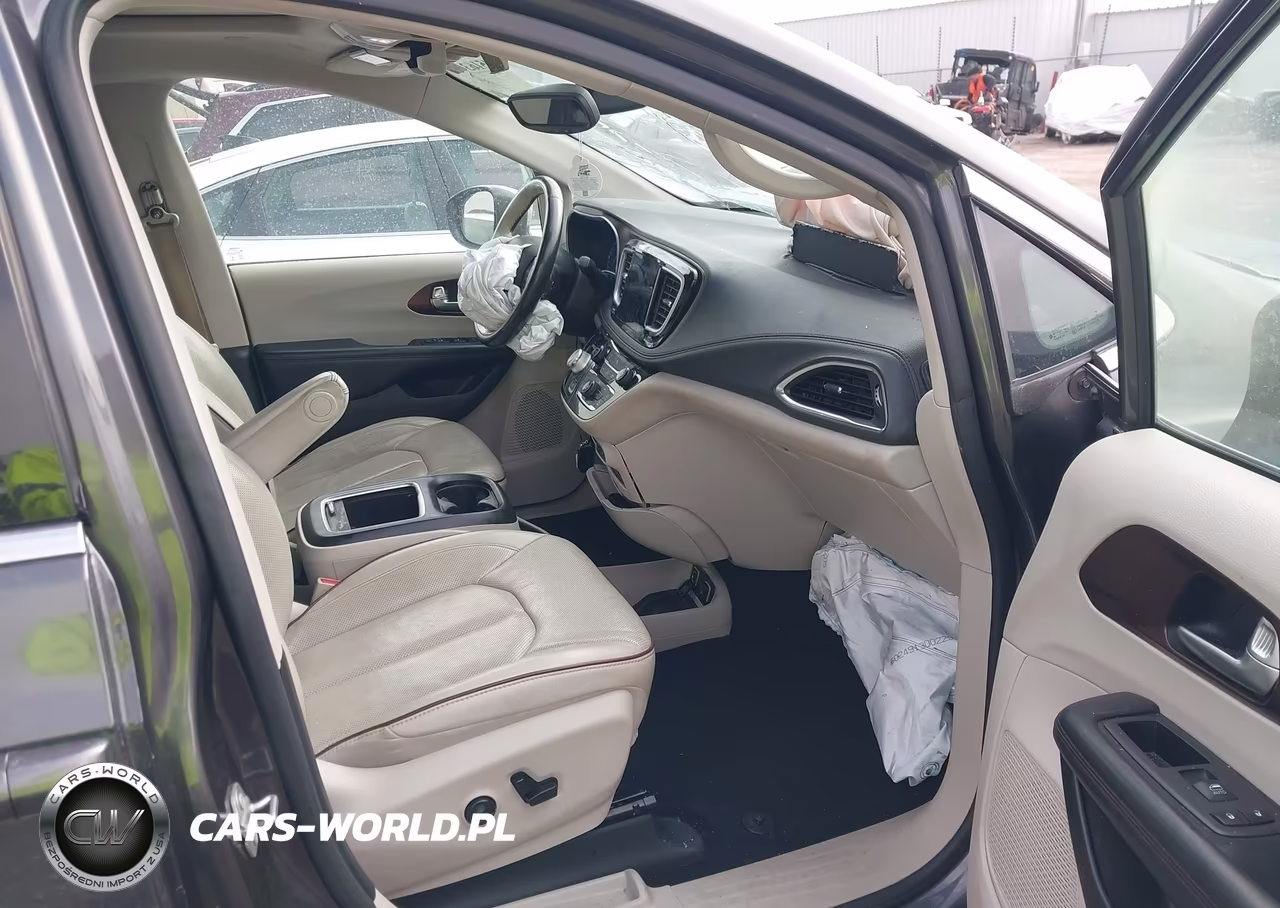 2020 Chrysler Pacifica Limited VIN:2C4RC1GG4LR203345 - 5