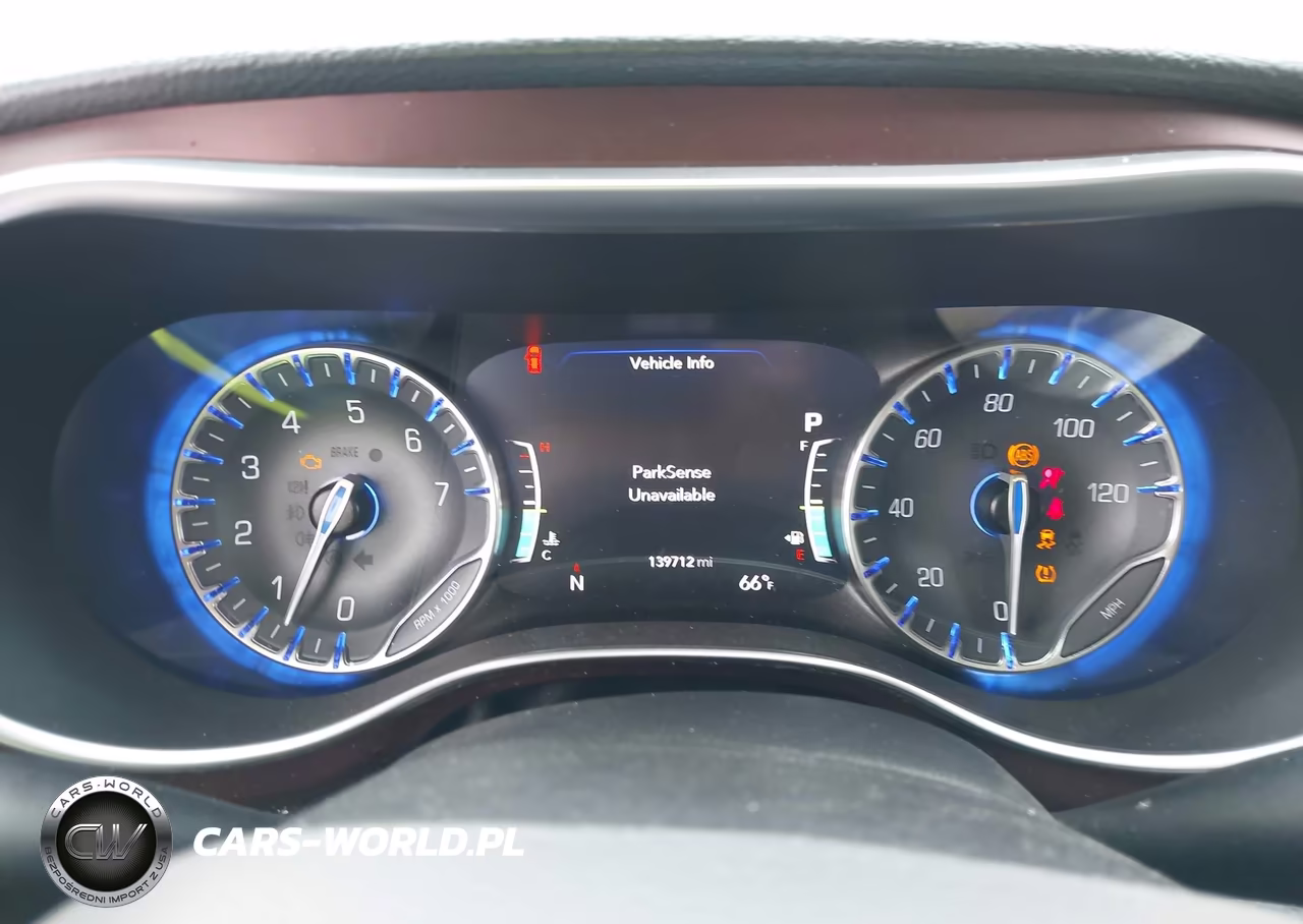2020 Chrysler Pacifica Limited VIN:2C4RC1GG4LR203345 - 7