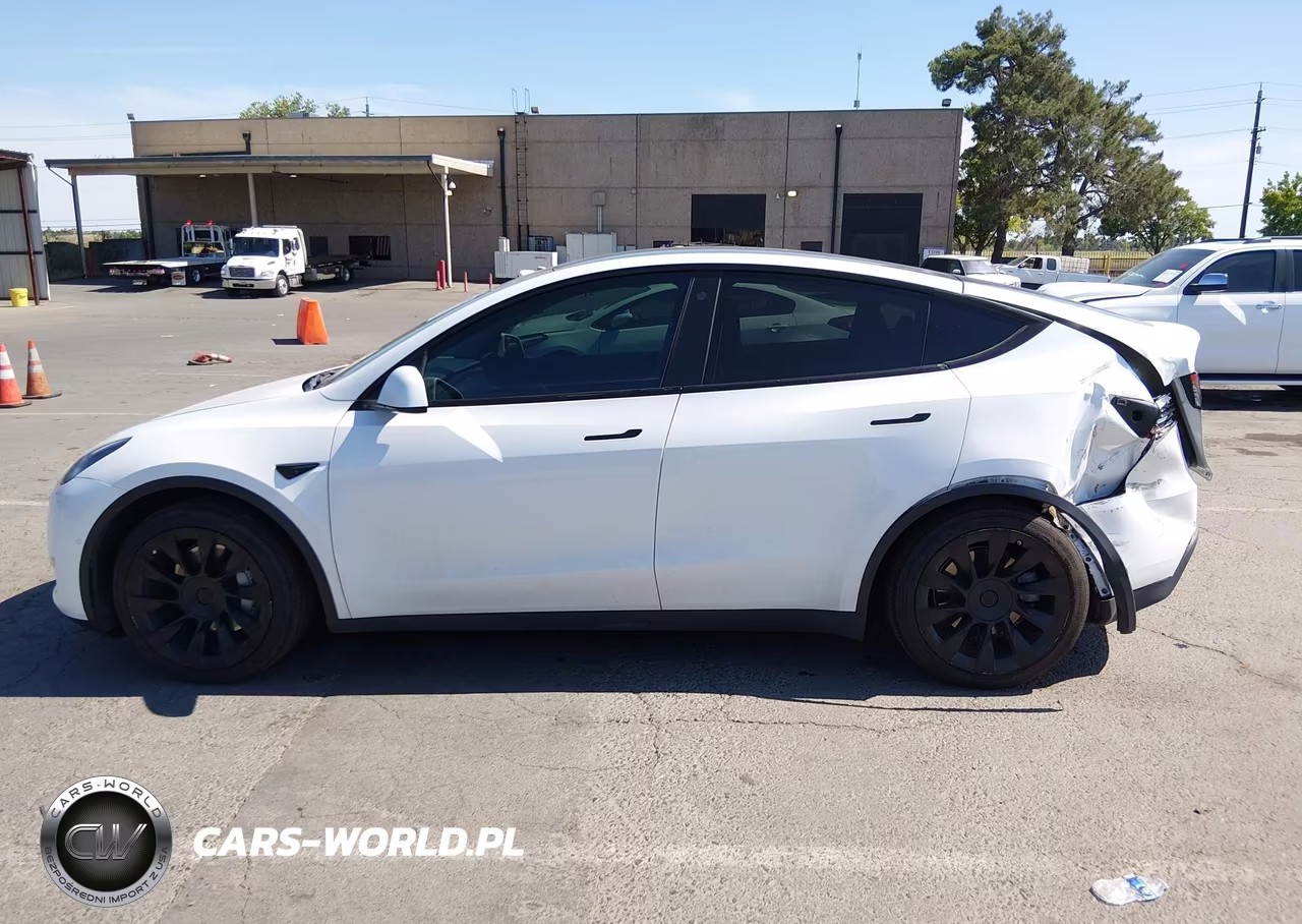 2021 Tesla Model Y Long Range Dual Motor All-Wheel Drive VIN:5YJYGDEE6MF100265 - 14
