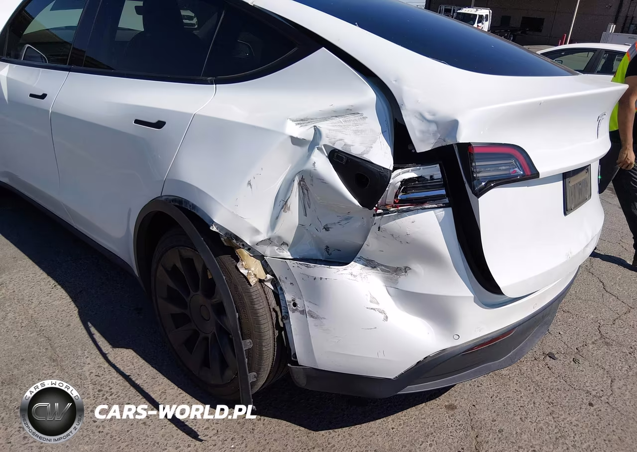 2021 Tesla Model Y Long Range Dual Motor All-Wheel Drive VIN:5YJYGDEE6MF100265 - 6