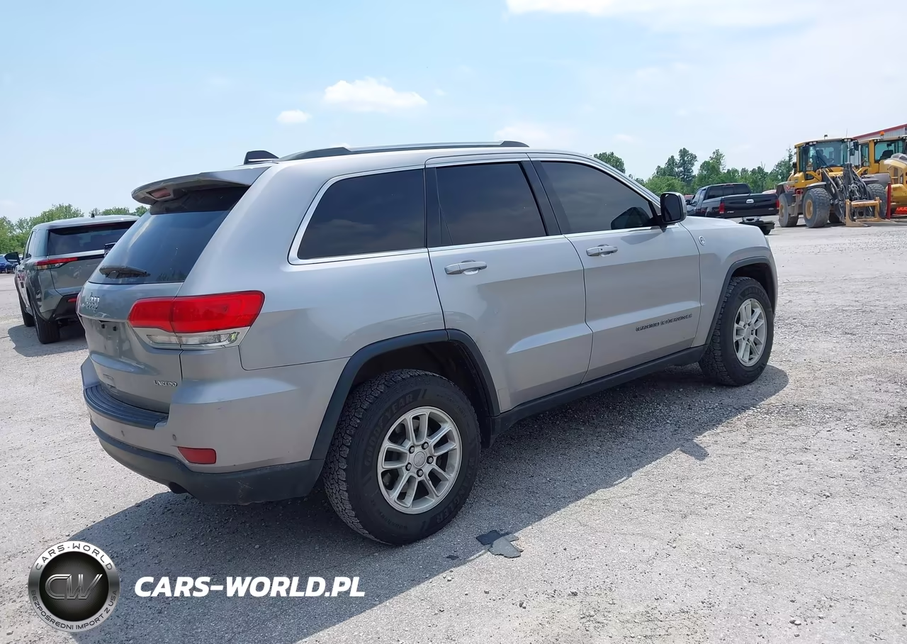 2018 Jeep Grand Cherokee Altitude 4X4-Laredo 4X4-Laredo E 4X4-Upland 4X4 VIN:1C4RJFAG1JC177465 - 4