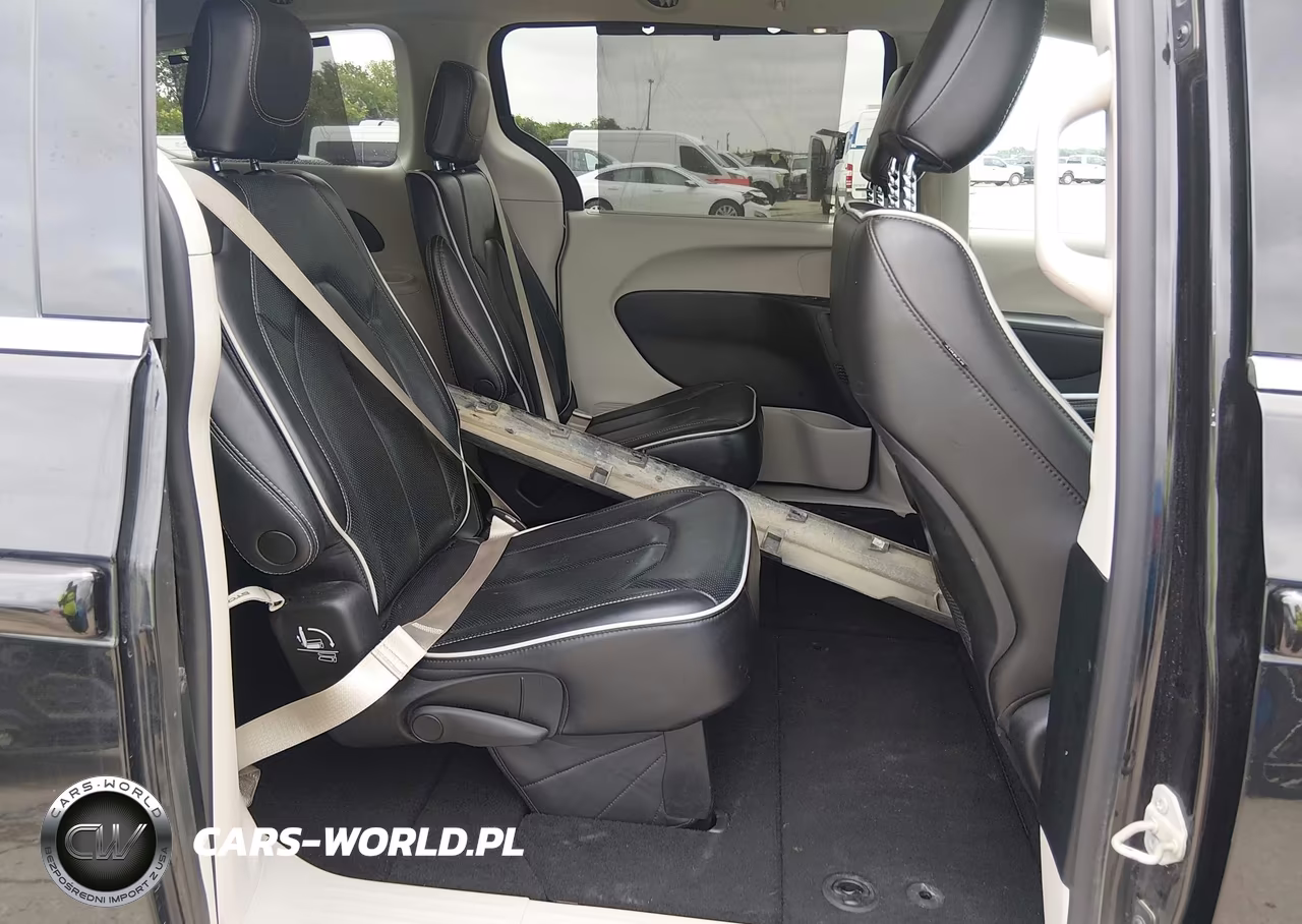 2023 Chrysler Pacifica Limited VIN:2C4RC1GG9PR596619 - 8