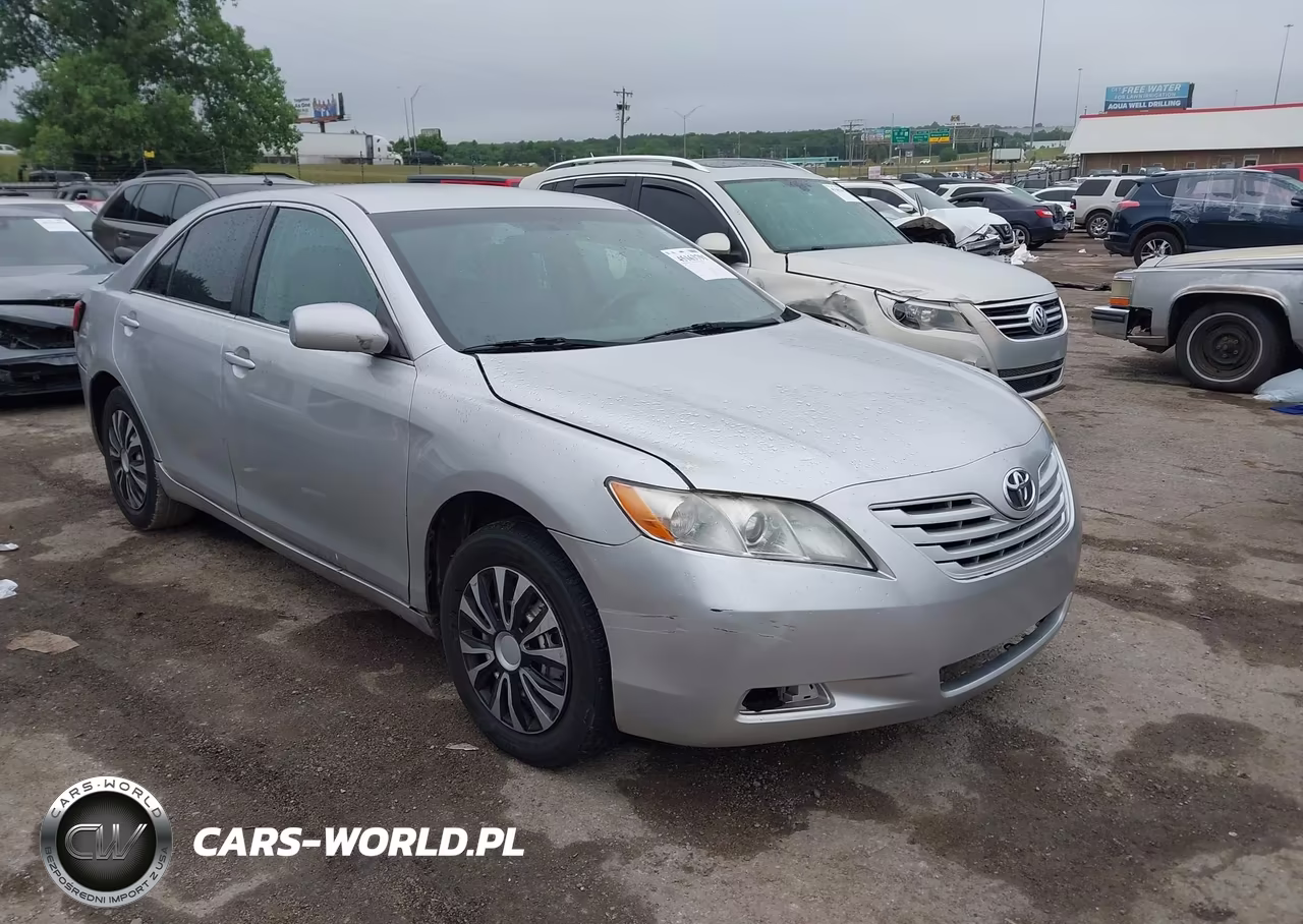 2009 Toyota Camry Le – zdjęcie 1 z 16