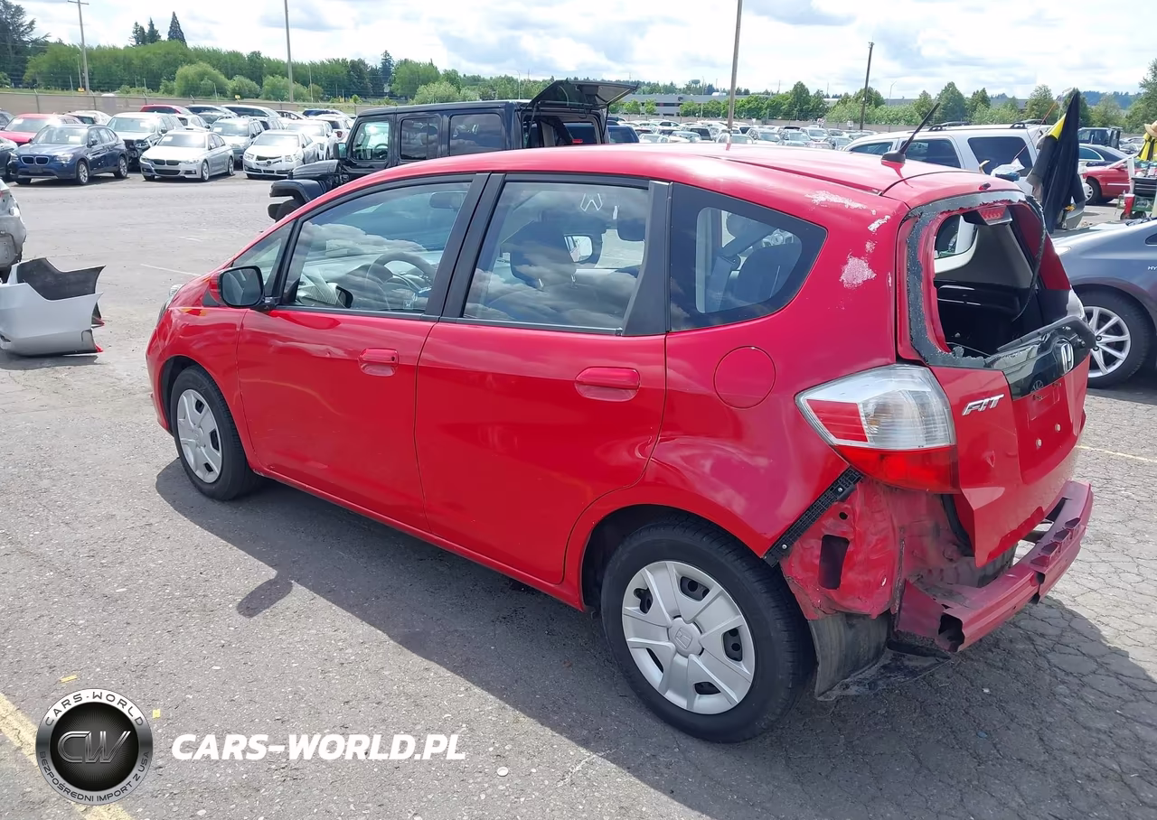 2013 Honda Fit VIN:JHMGE8H35DC038999 - 3