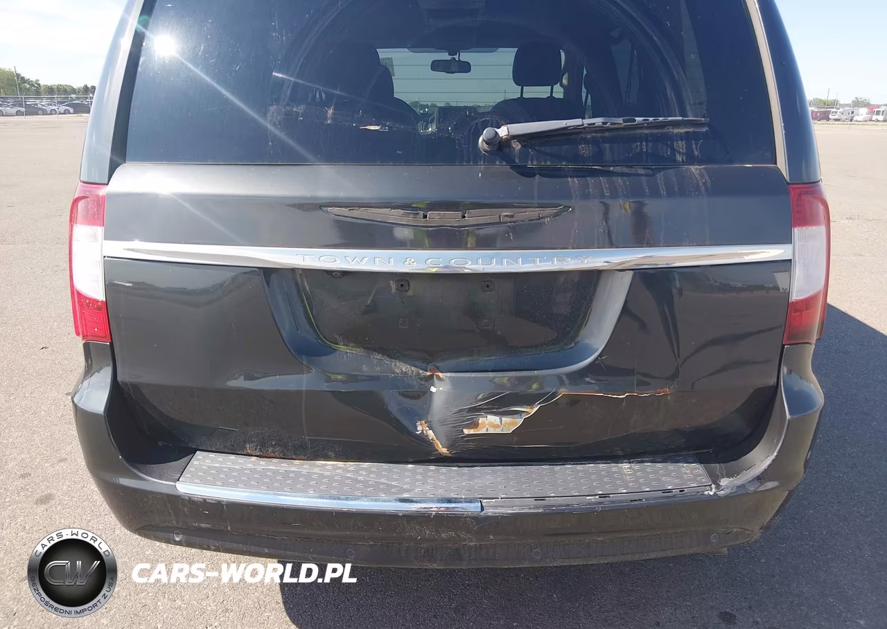 2011 Chrysler Town & Country Touring-L VIN:2A4RR8DGXBR761155 - 6