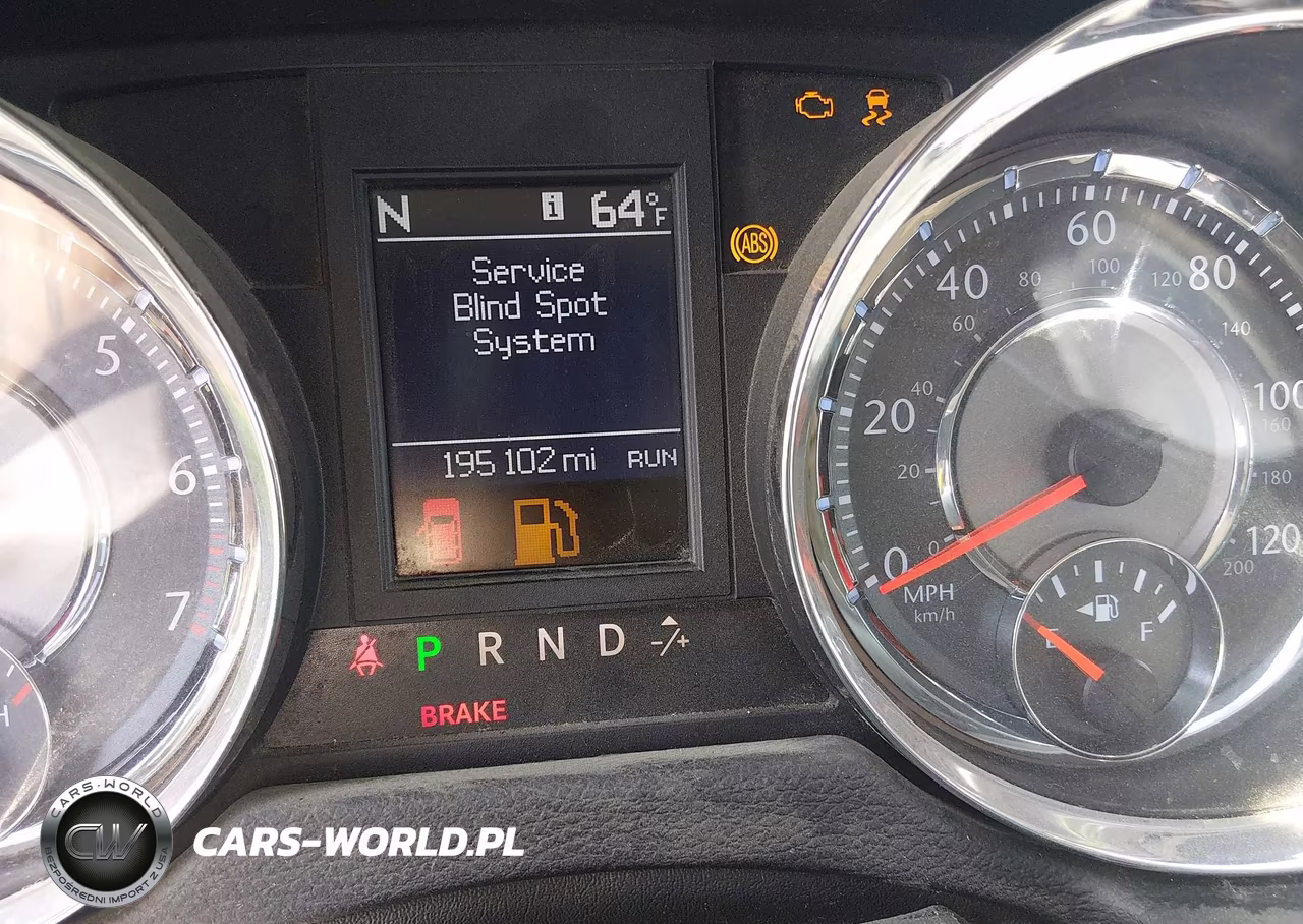 2011 Chrysler Town & Country Touring-L VIN:2A4RR8DGXBR761155 - 7
