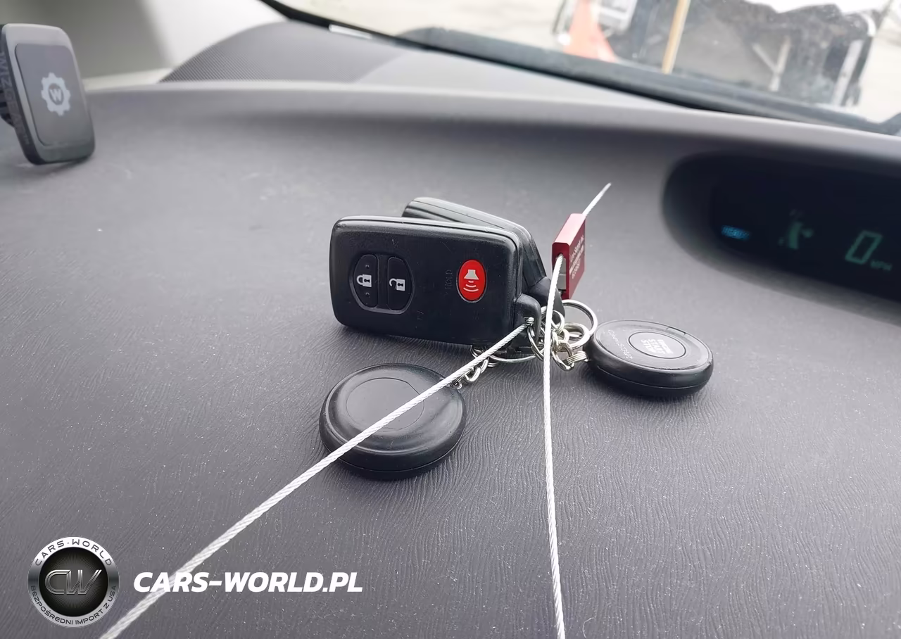 2011 Toyota Prius Three VIN:JTDKN3DU7B1425396 - 11