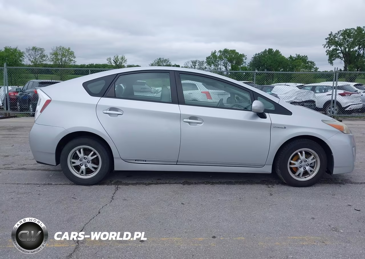 2011 Toyota Prius Three VIN:JTDKN3DU7B1425396 - 13