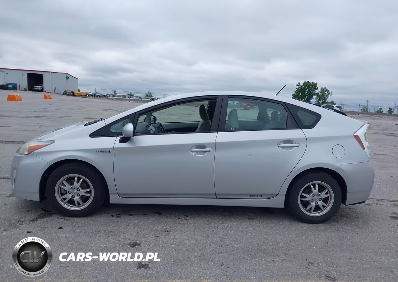 2011 Toyota Prius Three VIN:JTDKN3DU7B1425396 - 14