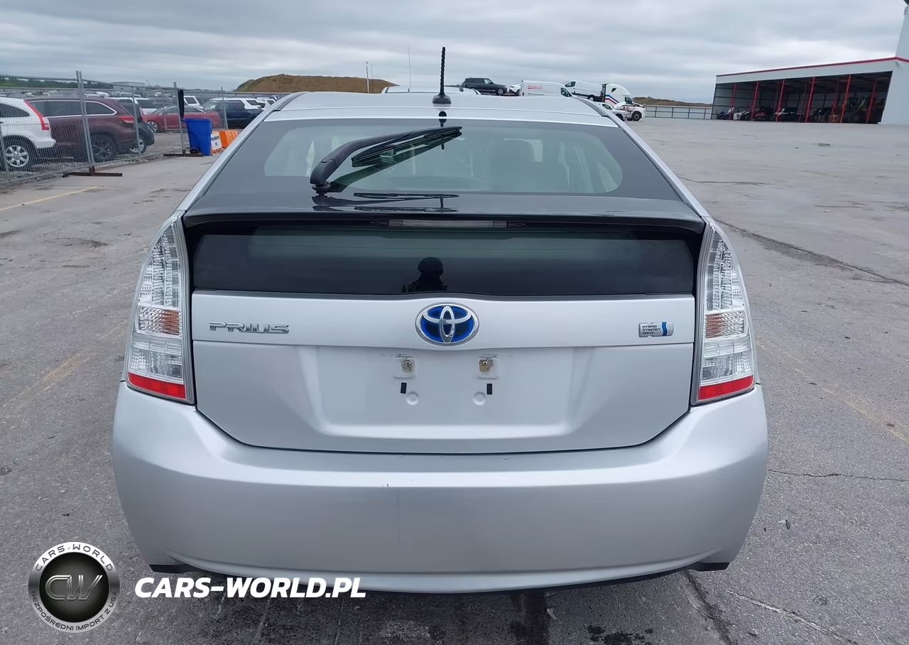 2011 Toyota Prius Three VIN:JTDKN3DU7B1425396 - 16