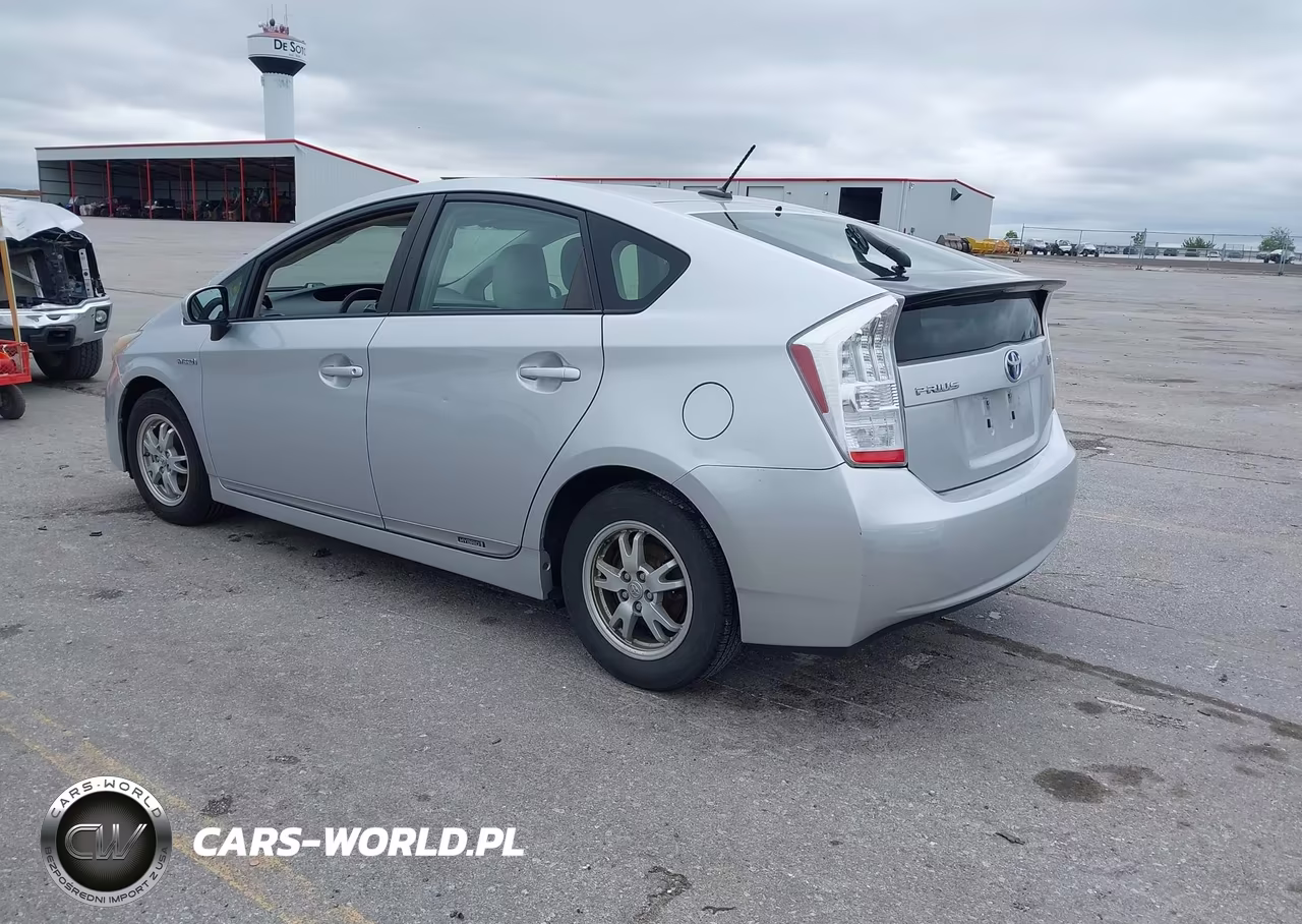 2011 Toyota Prius Three VIN:JTDKN3DU7B1425396 - 3
