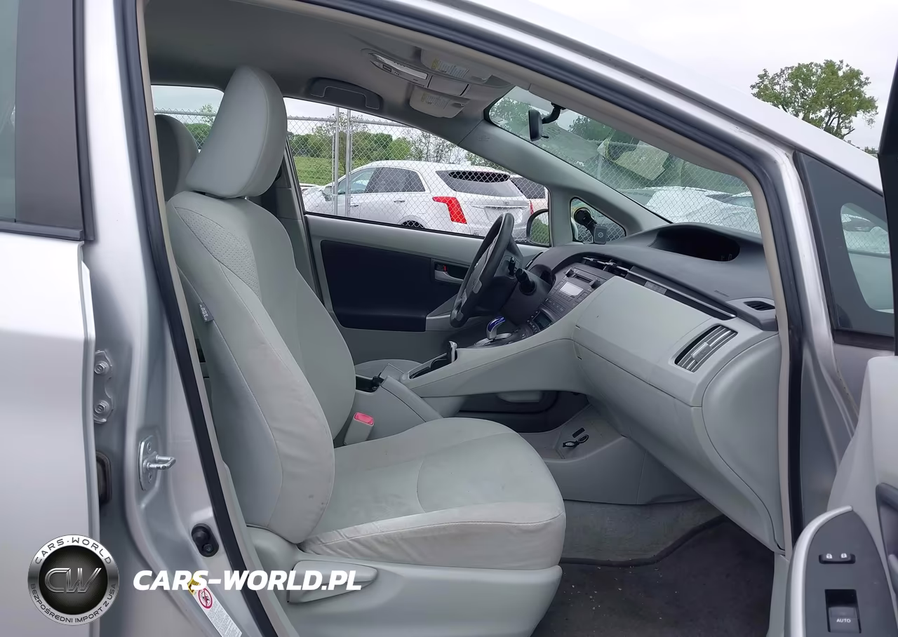 2011 Toyota Prius Three VIN:JTDKN3DU7B1425396 - 5