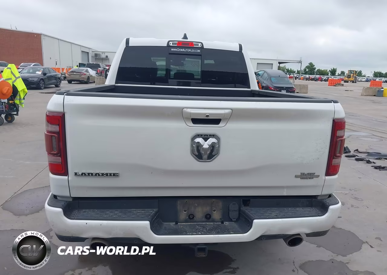 2019 Ram 1500 Laramie 4X2 5'7 Box VIN:1C6RREJT1KN768988 - 17