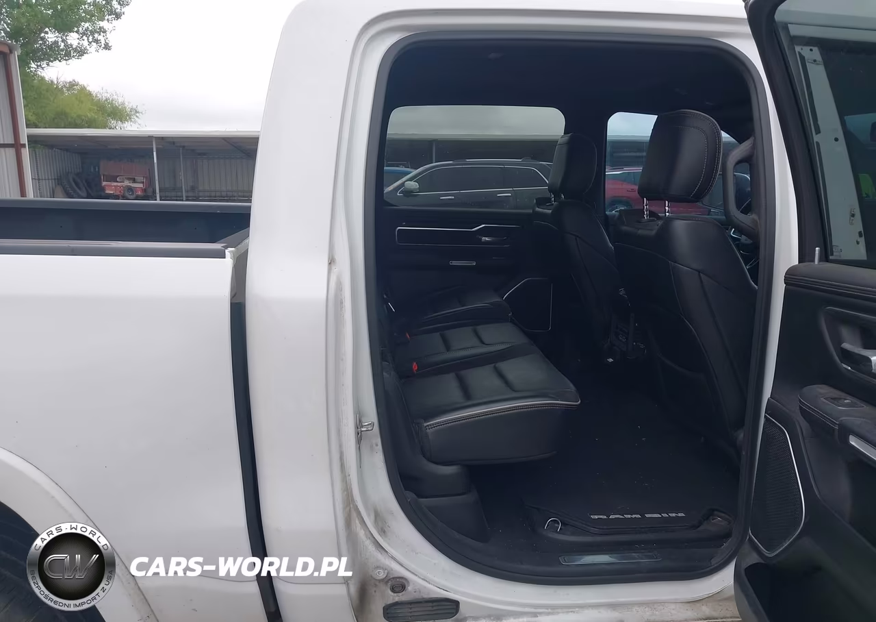 2019 Ram 1500 Laramie 4X2 5'7 Box VIN:1C6RREJT1KN768988 - 8