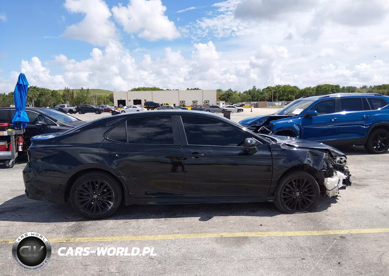 2021 Toyota Camry Se Nightshade Edition VIN:4T1G11AK8MU456811 - 13