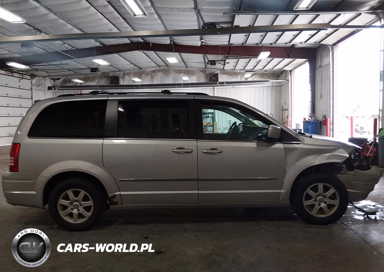 2010 Chrysler Town & Country Touring VIN:2A4RR5D15AR494595 - 13