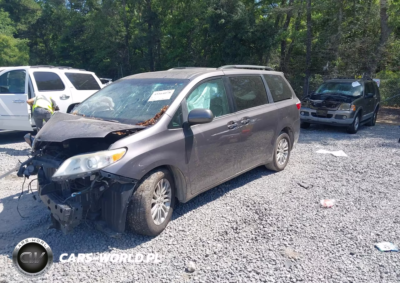 2016 Toyota Sienna Xle 8 Passenger VIN:5TDYK3DC9GS716650 - 2