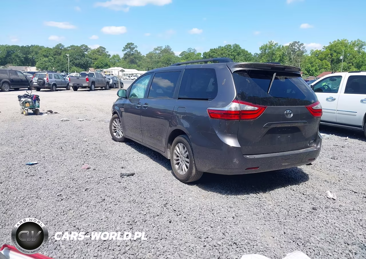 2016 Toyota Sienna Xle 8 Passenger VIN:5TDYK3DC9GS716650 - 3