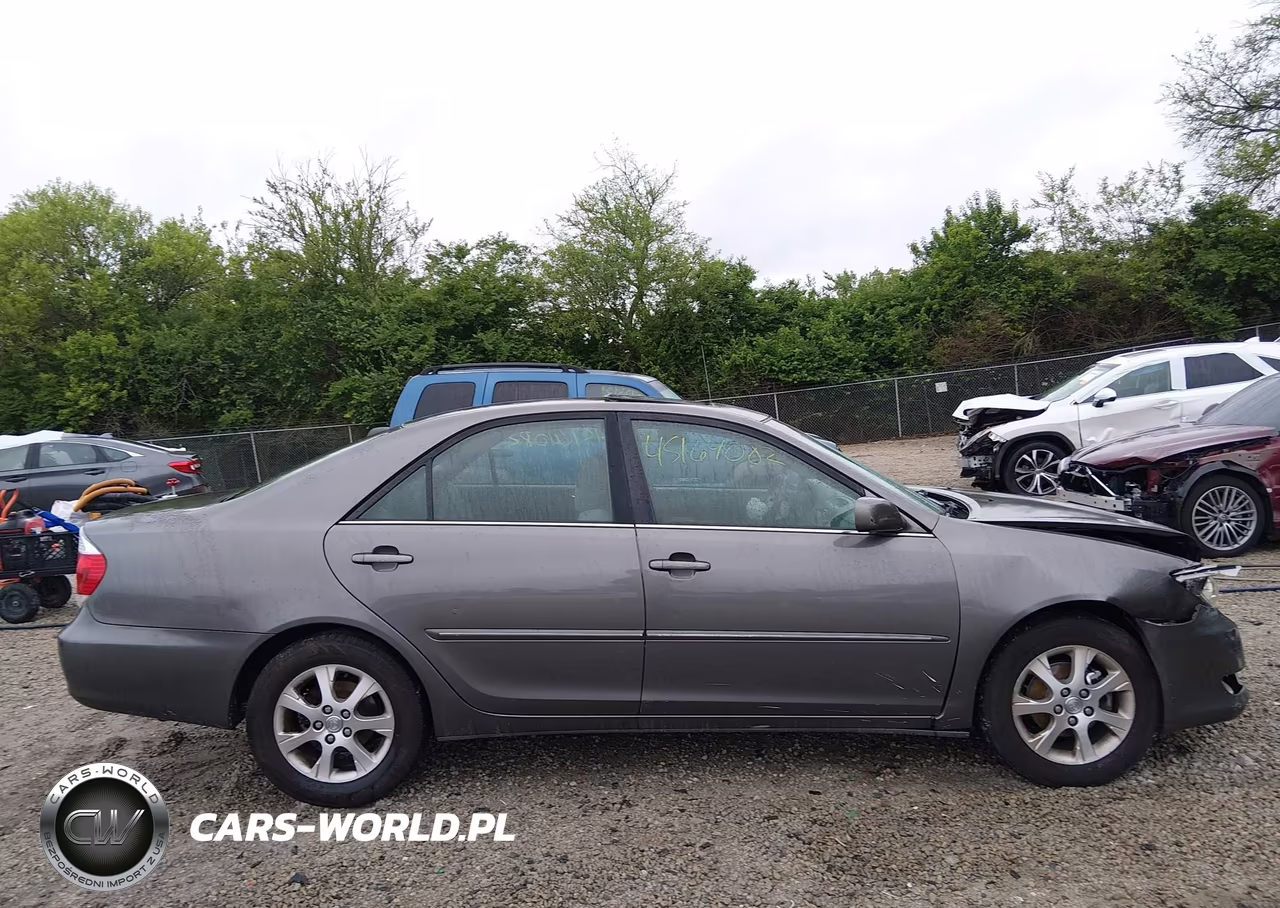 2005 Toyota Camry Xle VIN:4T1BE30K85U527566 - 14
