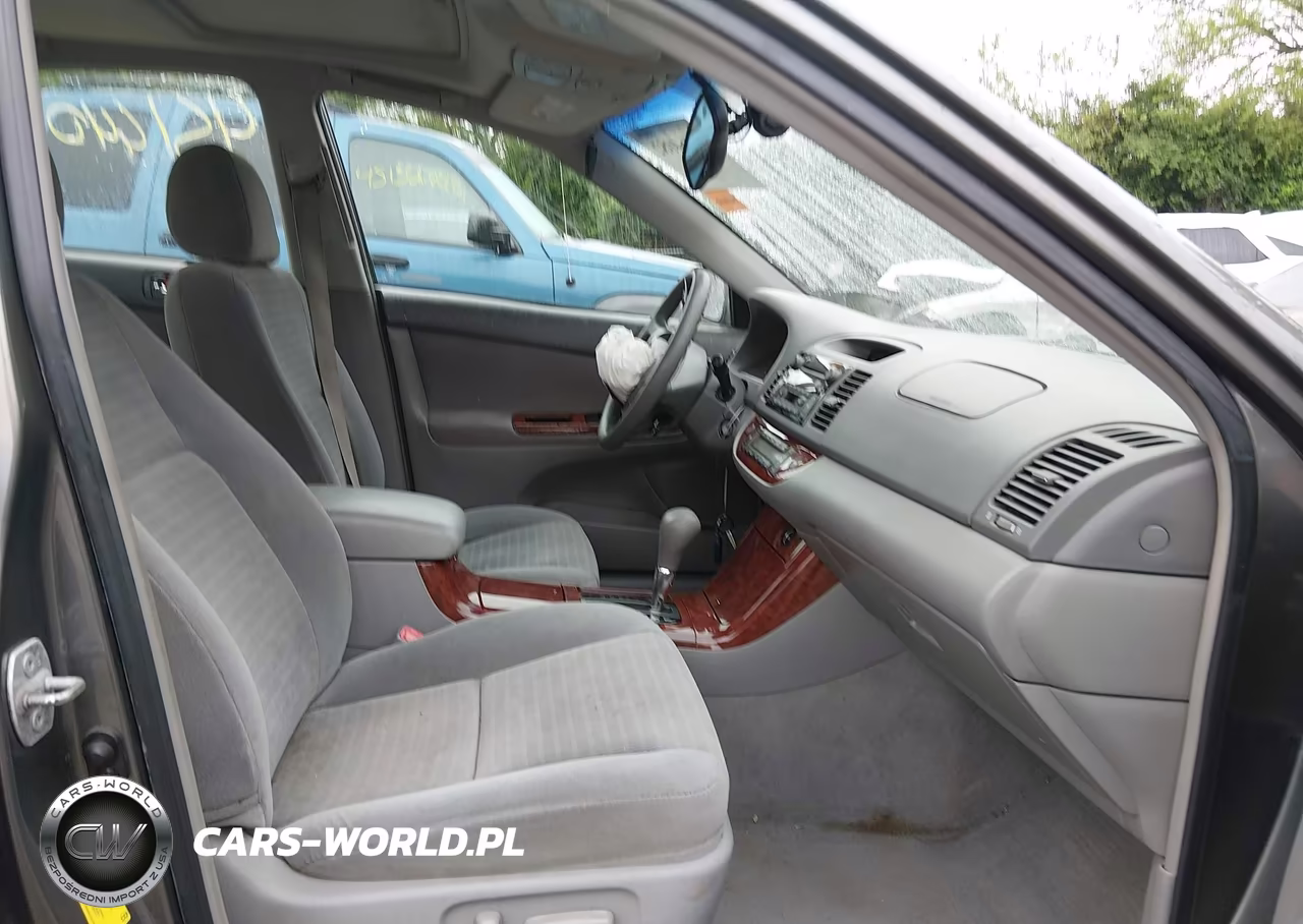 2005 Toyota Camry Xle VIN:4T1BE30K85U527566 - 5