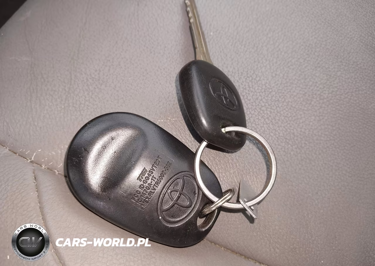 2010 Toyota Sienna Xle VIN:5TDYK4CC4AS302593 - 11