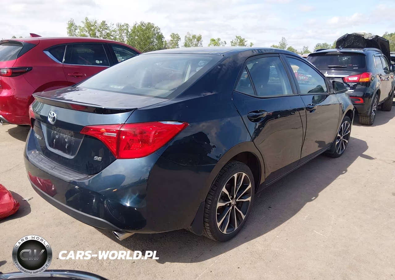 2018 Toyota Corolla Se VIN:2T1BURHE8JC073724 - 4