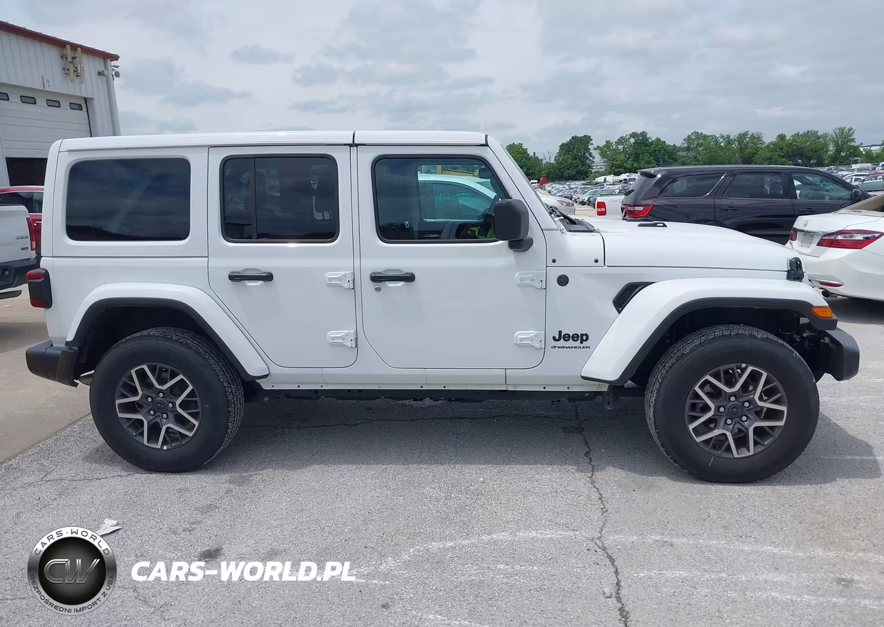 2026 Jeep Wrangler Sahara 4X4 VIN:1C4PJXEN7TW184976 - 13