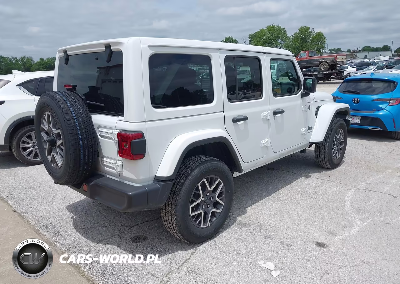 2026 Jeep Wrangler Sahara 4X4 VIN:1C4PJXEN7TW184976 - 4