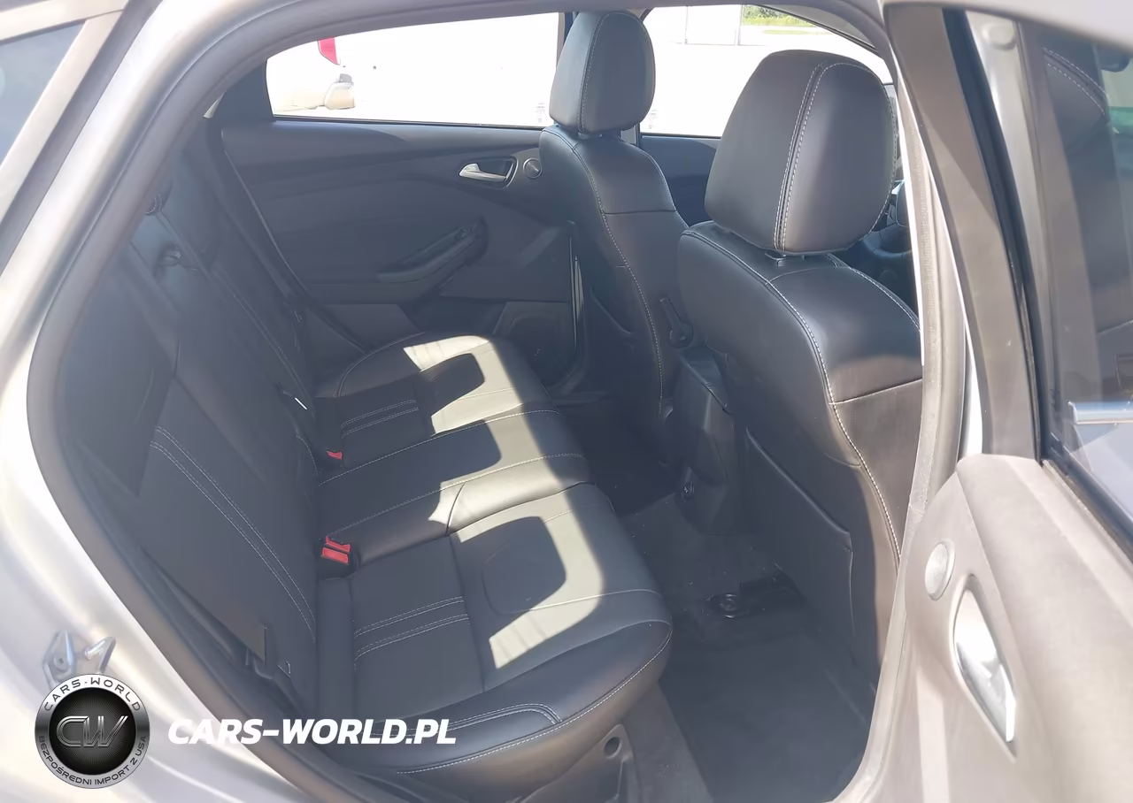 2014 Ford Focus Titanium VIN:1FADP3J20EL310272 - 8