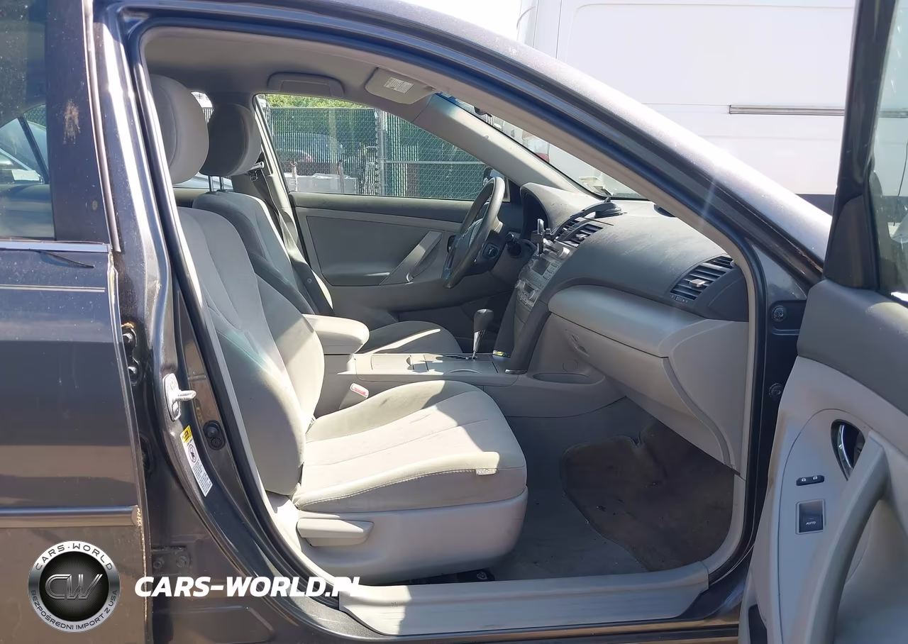 2010 Toyota Camry Hybrid VIN:4T1BB3EK5AU126133 - 5