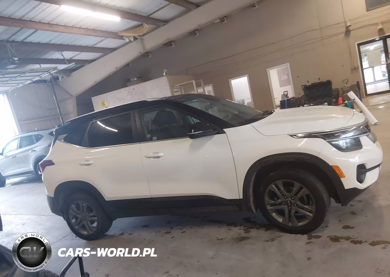 2021 Kia Seltos S VIN:KNDEU2AA9M7111897 - 14