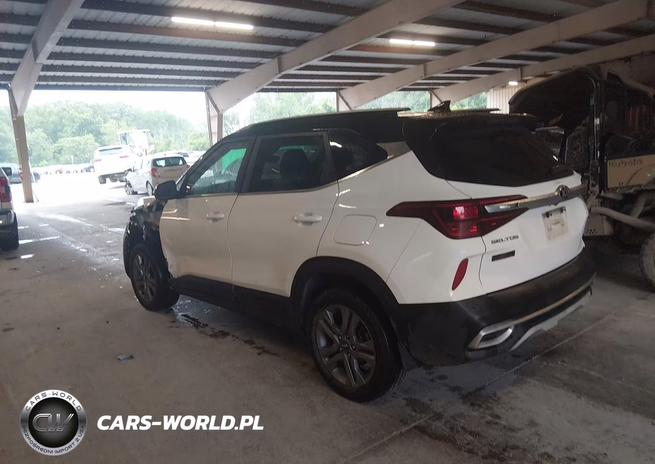 2021 Kia Seltos S VIN:KNDEU2AA9M7111897 - 3