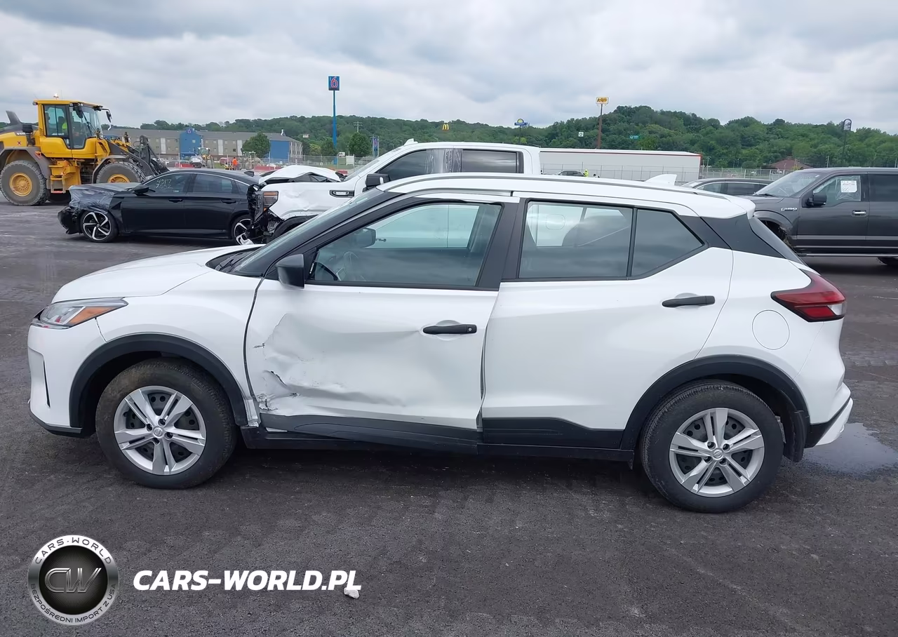 2025 Nissan Kicks Play S VIN:3N1CP5BVXSL478126 - 14
