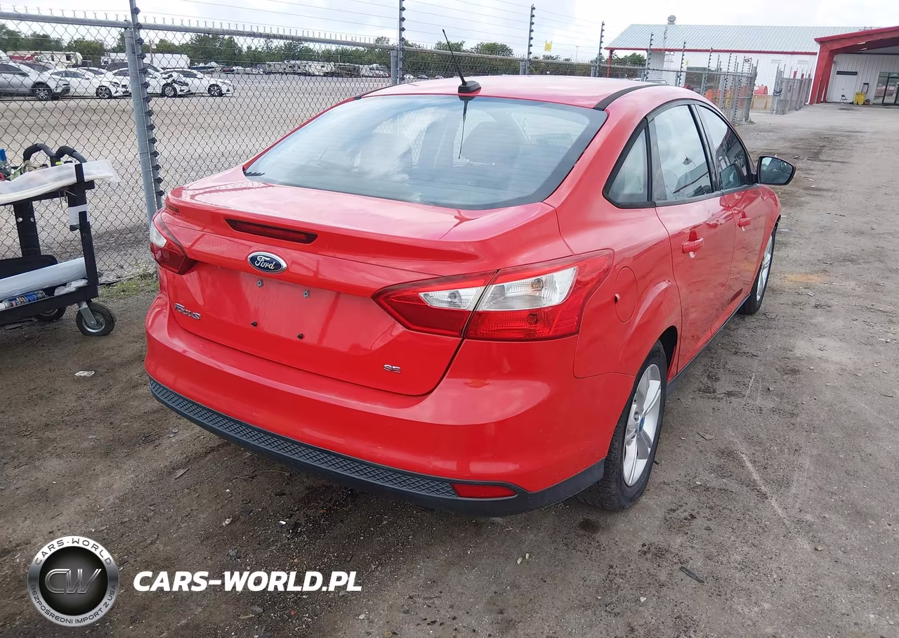 2014 Ford Focus Se VIN:1FADP3F29EL287941 - 4